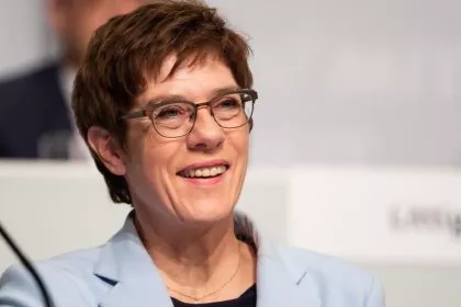 Klöckner: "Annegret Kramp-Karrenbauer hat sich ja nicht ins Amt geputscht"