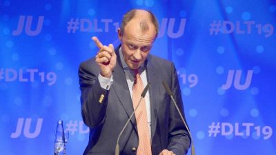 Merz attackiert AKK: Wahlergebnis von Thüringen kann CDU nicht mehr ignorieren
