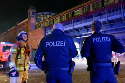 Feuerwehr lobt Verhalten der Fußballfans bei Brand im Sonderzug