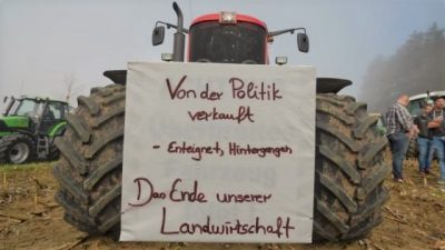 Zehntausende Bauern protestieren in Deutschland gegen die Agrarpolitik der Bundesregierung