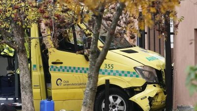 Bewaffneter kapert Krankenwagen in Oslo – Mehrere Menschen angefahren