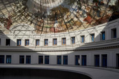 Modemilliardär will mit Minimalismus für Aufsehen sorgen im Pinault-Museum Paris: erste Einblicke