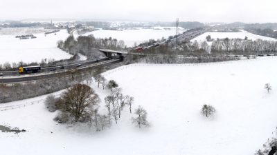 Chaos in Frankreich: 300.000 Haushalte nach heftigem Schneefall ohne Strom