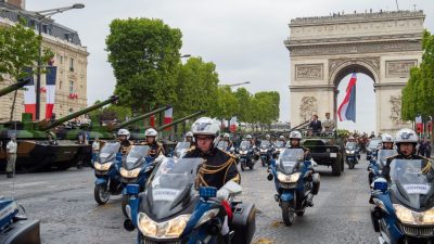 Frankreichs Präsident Macron bescheinigt NATO den „Hirntod“