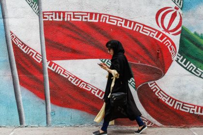 USA: Online-Netzwerke sollen Konten von Chamenei, Sarif und Rohani sperren