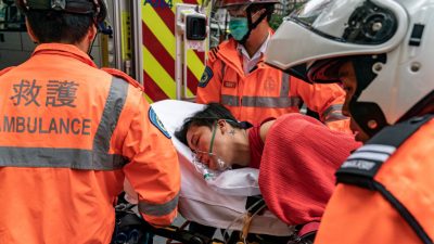 Junger Hongkonger stirbt bei vermeintlichem Sturz – Protesttag führt zu 64 Verletzten
