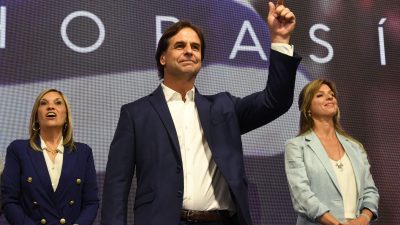 Uruguay: Rechtkonservativer bei Präsidentschaftswahl haushoch in Führung