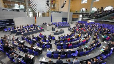 Bundestag: Debatte über Rechtsterrorismus, Hasskriminalität und die Sicherung der Grenzen