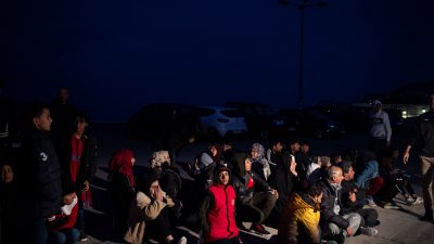 Migration: Schon wieder mehr als 1350 Migranten auf griechischen Inseln angekommen