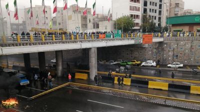 Proteste im Iran gegen Rationierung und Preiserhöhung von Benzin – Kaum noch Zugang zum Internet
