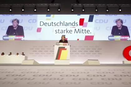 "Zusammen führen und Zusammenführen": Merkel rät CDU zu Geschlossenheit