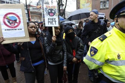 „In die Luft sprengen“ für den „Zwarte Piet“ – Mann nach Drohung festgenommen