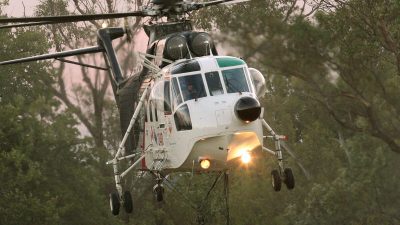 Australien: Hubschrauber im Einsatz gegen Buschfeuer verunglückt