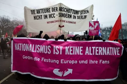 Antifa-Demo: Tausende demonstrieren gegen AfD-Parteitag in Braunschweig