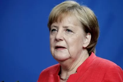 "Irgendwann machen Sie sich lächerlich": Merkel verteidigt Grundrente