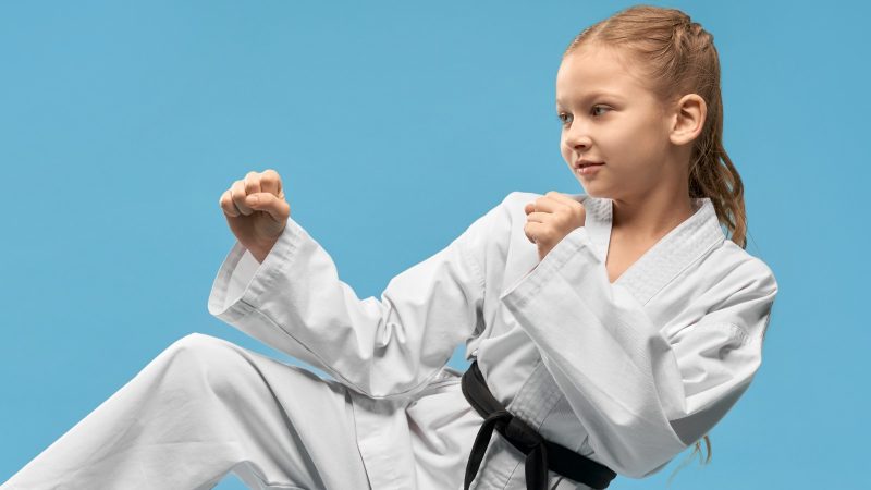 Taekwondo ohne Beine: 9-Jährige gewinnt Medaillen und trainiert für Paralympics