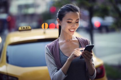 Erst wegen Diskriminierung abgelehnt, nun geplant: Frauen-Taxi-Gutscheine in München