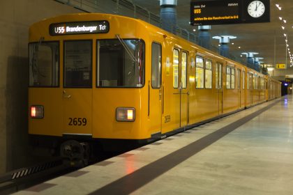 Tödlicher U-Bahnstoß: Täter zu vier Jahren und drei Monaten verurteilt – Staatsanwaltschaft kündigt Revision an