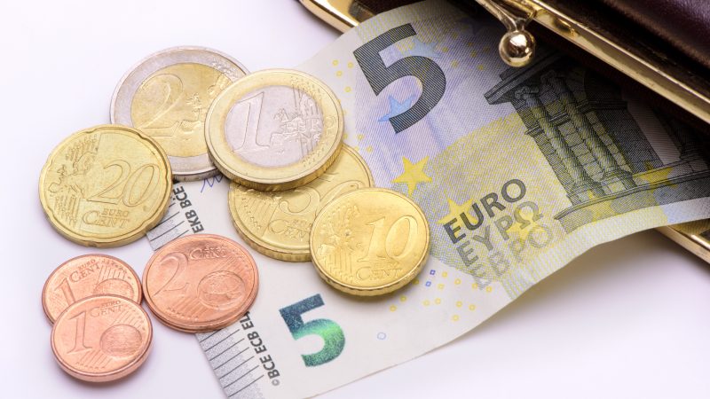 Ein großer Sprung von 9,60 auf zwölf Euro – Arbeitgeber empört