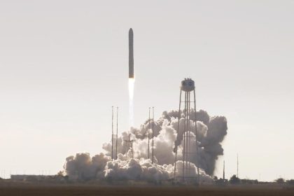 Kekse backen im Weltraum: Privater Raumfrachter „Cygnus“ gestartet