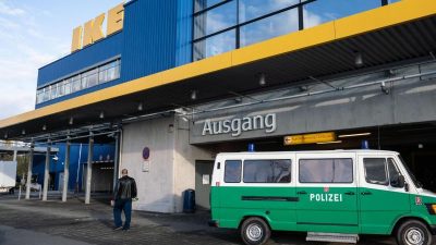IKEA Frankfurt: Täter nach Überfall vor Möbelhaus weiter auf der Flucht