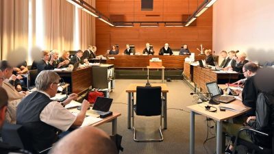 Freiburger Gruppenvergewaltigung: Verteidiger und Opferschutzanwälte wurden im Gerichtsprozess bedroht