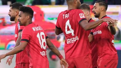 Leverkusen bleibt oben dran – Wolfsburg in der Krise