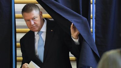 Rumänien: Staatschef Klaus Iohannis vorne bei Präsidentschaftswahl – Stichwahl in 2 Wochen