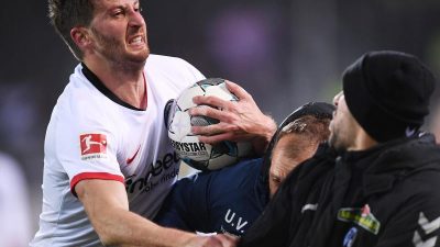 Nach Check gegen Streich: Abraham bleibt Eintracht-Kapitän