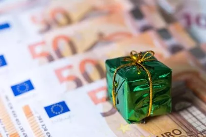 Studie: Nur gut die Hälfte der Arbeitnehmer bekommt Weihnachtsgeld