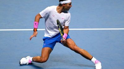 Sieg nach 1:5 im dritten Satz: Nadal schlägt Medwedew