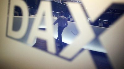 DAX legt zu – Anleger setzen auf europäisches Hilfspaket