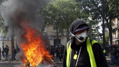 Erster Jahrestag der „Gelbwesten“-Proteste: Kundgebungen, Blockaden und Tränengas