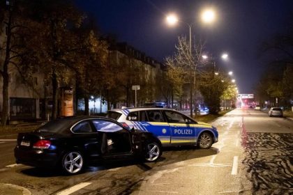 In Gruppe Jugendlicher gefahren: 34-Jähriger in psychiatrischem Krankenhaus