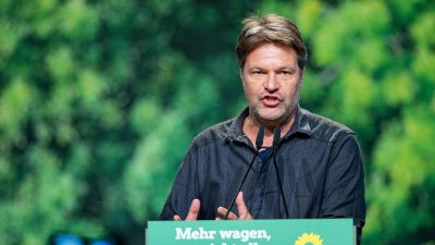 Habeck lehnt schwarze Null ab: „Deutschland fällt immer weiter zurück“