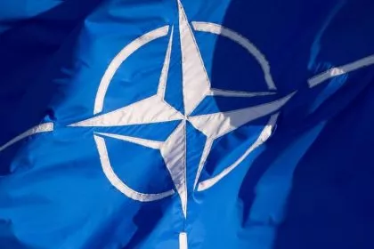 Deutschland: Nato-Zusammenarbeit auf den Prüfstand stellen