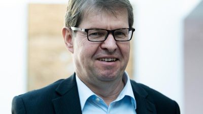 Ralf Stegner kritisiert unsolidarische SPD