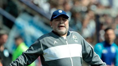 Maradona bleibt doch Trainer in La Plata