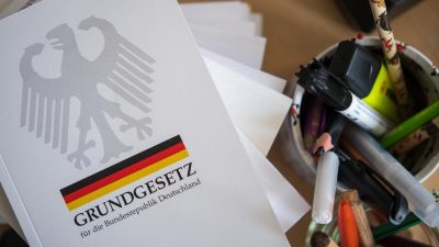 Einwanderungsland Deutschland: Grüne fordern vor Integrationsgipfel Änderungen im Grundgesetz