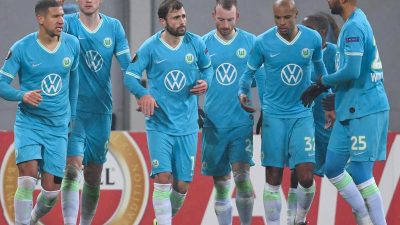 VfL Wolfsburg als erster Bundesligist weiter