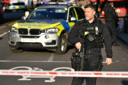Islamisten-Terror in London: Angreifer tötet mindestens zwei Menschen – Polizei erschießt Messerstecher