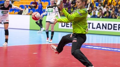 Handballerinnen feiern Auftaktsieg bei WM
