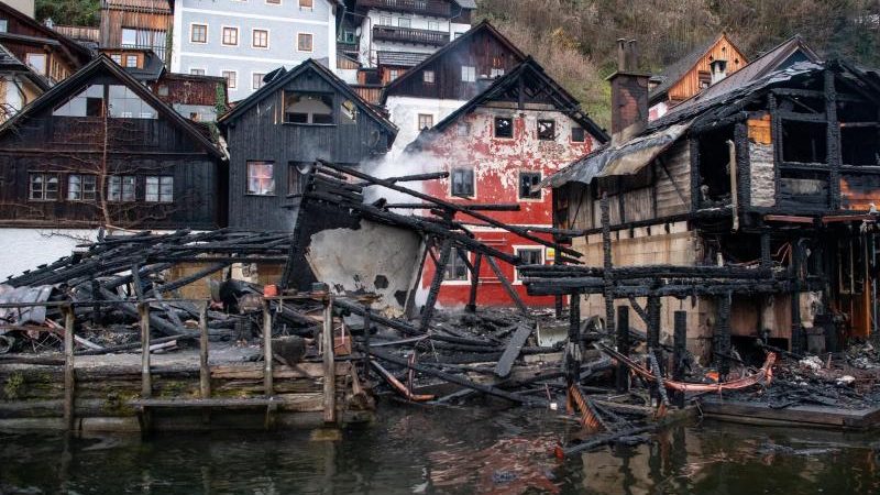 Österreich: Feuer wütete in Weltkulturerbe-Ort Hallstatt – Ein Feuerwehrmann schwer verletzt