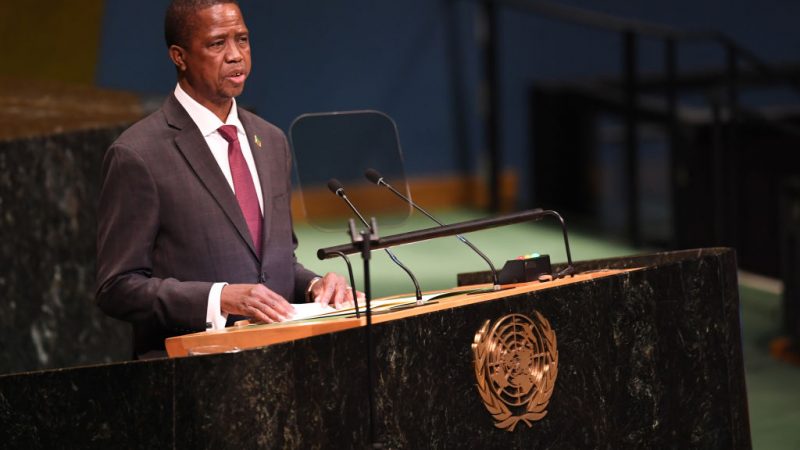 Sambias Präsident kürzt als Reaktion auf Proteste sein Gehalt