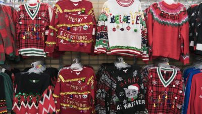 „Wir fordern Entschädigung“: Kolumbien stinksauer über Walmart-Pulli mit koksendem Weihnachtsmann