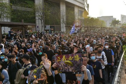 Hongkong: Sieben Monate Proteste – Zehntausende Demonstranten gehen erneut auf die Straße