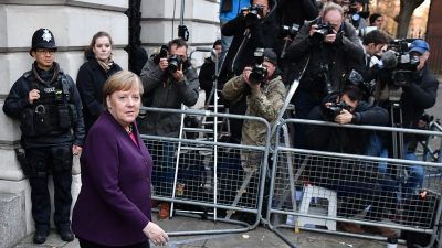 Merkel bewertet Vierer-Treffen mit Erdogan vor Nato-Gipfel positiv