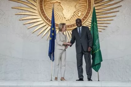 Afrika fordert von EU mehr Geld und Aufnahme von Migranten - Von der Leyen sagt "starke” Unterstützung zu