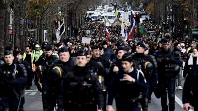 Weiter Streiks und Proteste in Frankreich – Öffentlicher Verkehr massiv gestört
