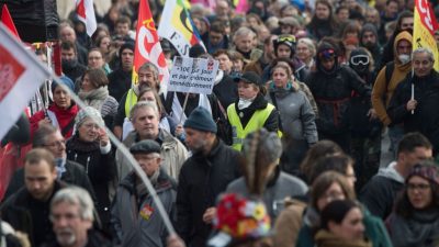 Größter Streik seit 1995: Frankreich protestiert gegen Macron und die Rentenreform – Streiks für Dienstag gemeldet